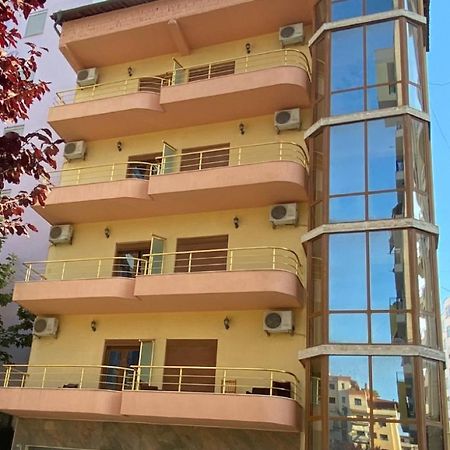 Hotel Edland Vlorë Exteriör bild