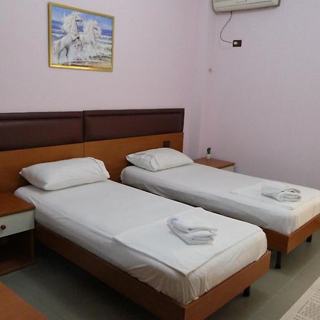 Hotel Edland Vlorë Exteriör bild