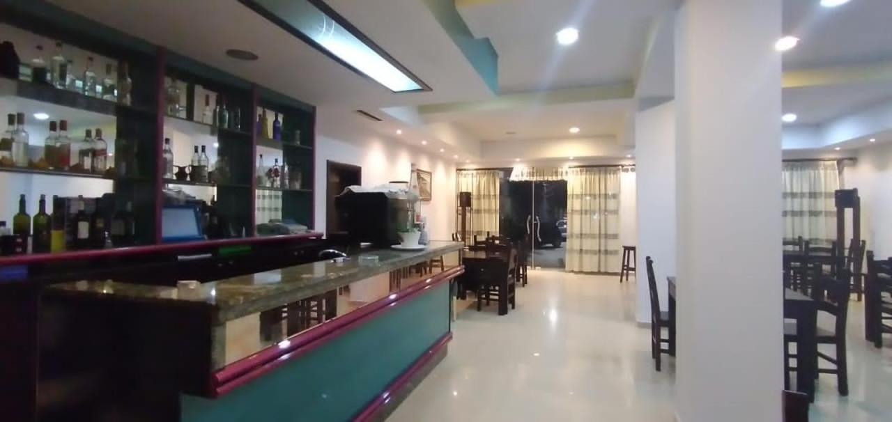Hotel Edland Vlorë Exteriör bild