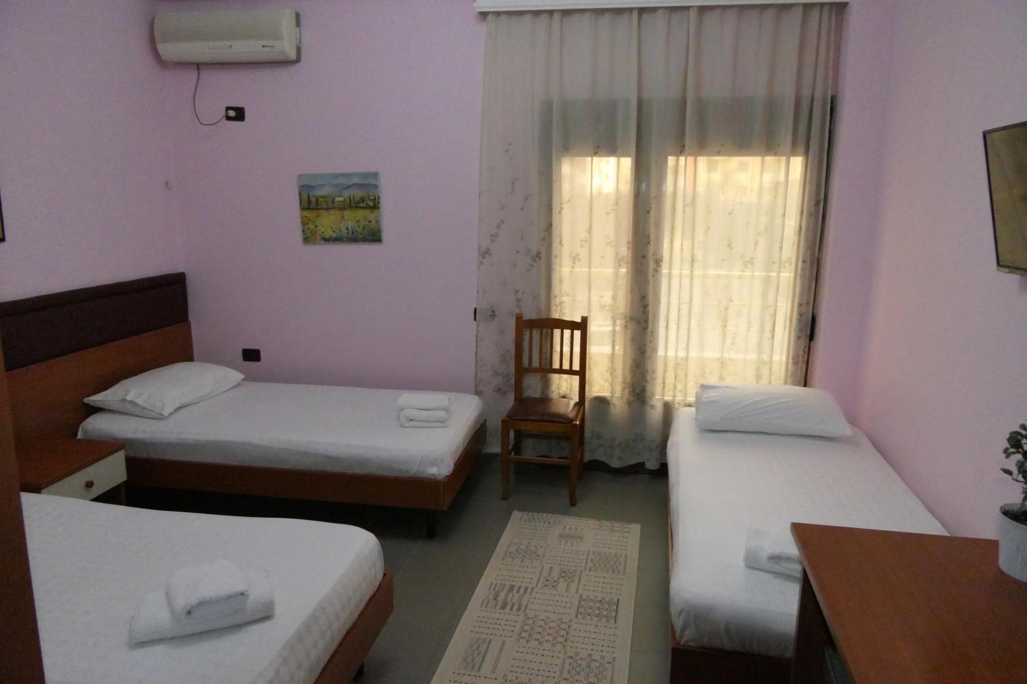 Hotel Edland Vlorë Exteriör bild