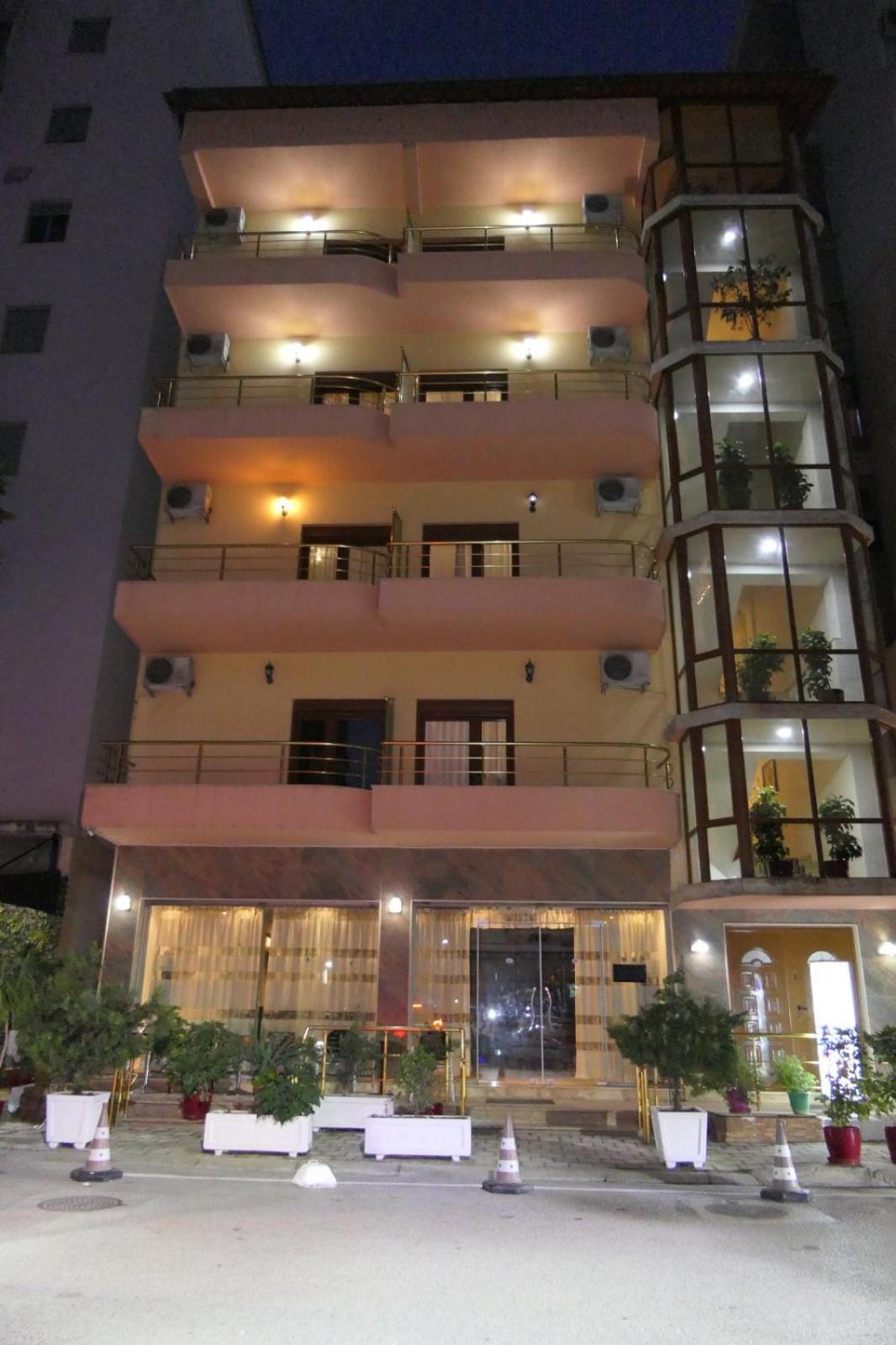 Hotel Edland Vlorë Exteriör bild